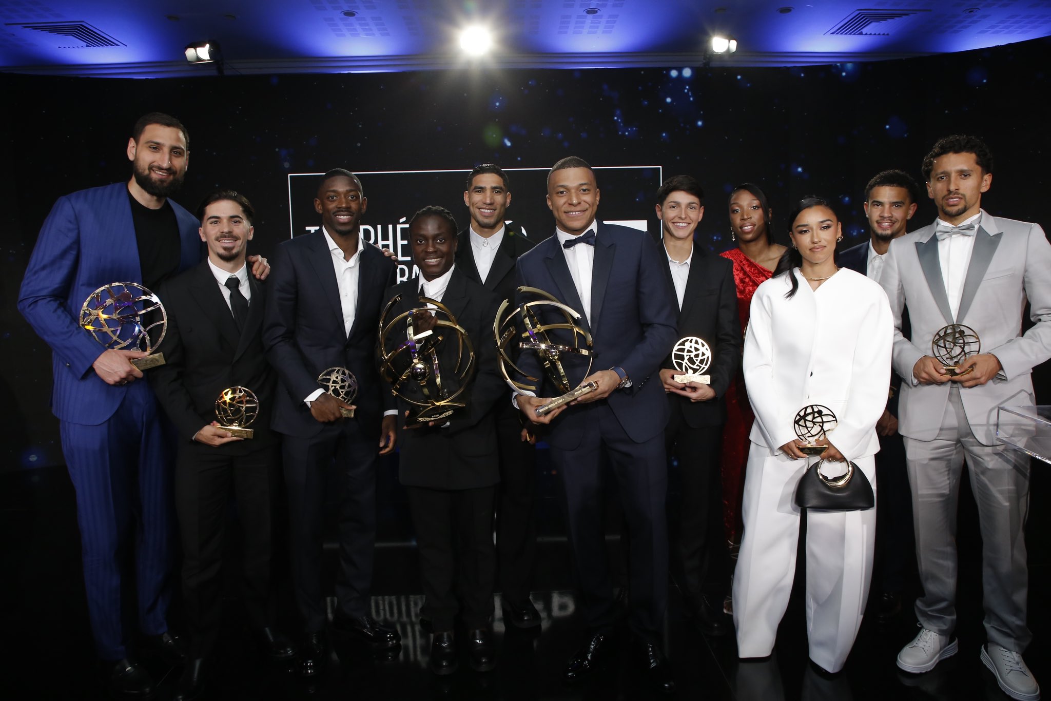 في ليلة تتويج مبابي..اختيار حكيمي ضمن التشكيلة المثالية للدوري الفرنسي “الليغ1”