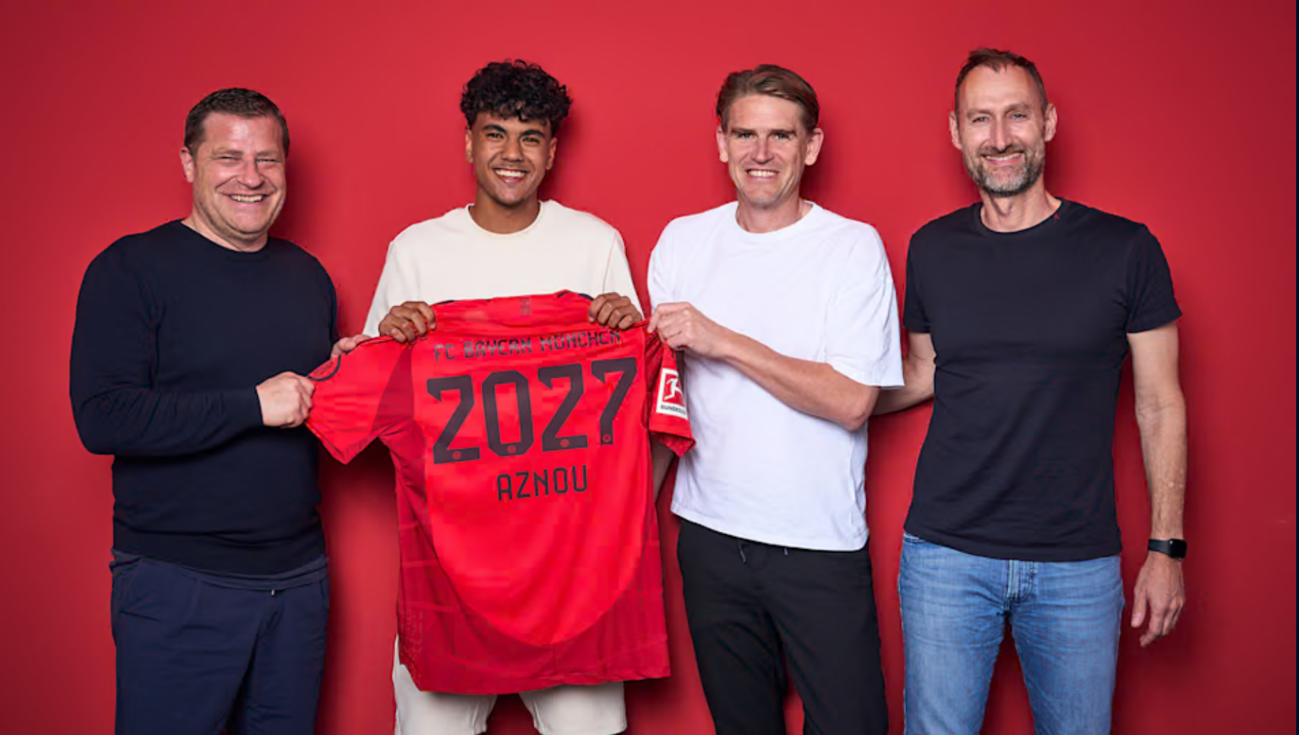 أول عقد احترافي للاعب المغربي الشاب أدم أزنو مع نادي بايرن ميونيخ الألماني