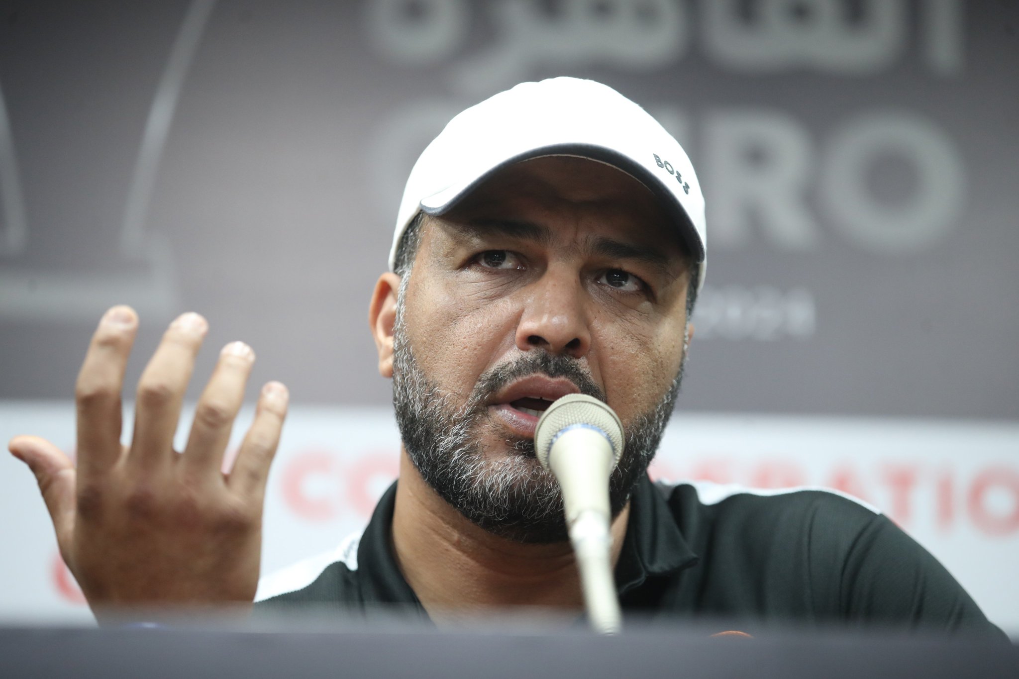 الشعباني ينتقد الإخراج التلفزيوني والتحكيم عقب خسارة لقب كأس الكونفدرالية أمام الزمالك