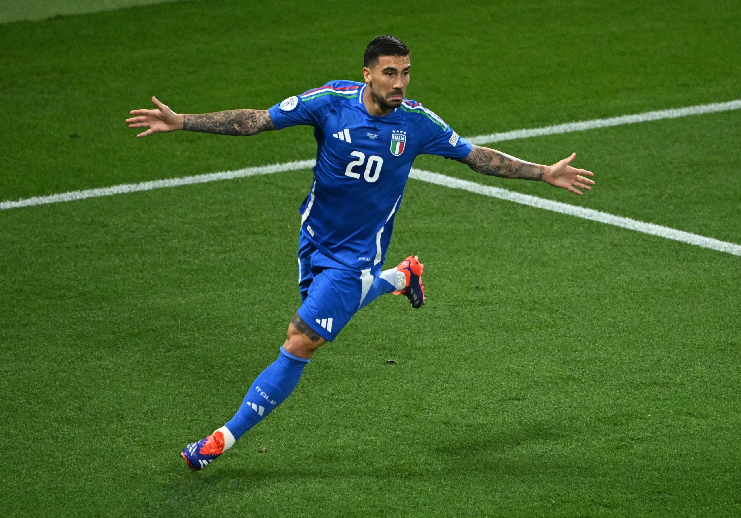 زاكاني يقود إيطاليا لتعادل دراماتيكي وتأهل تاريخي على حساب كرواتيا