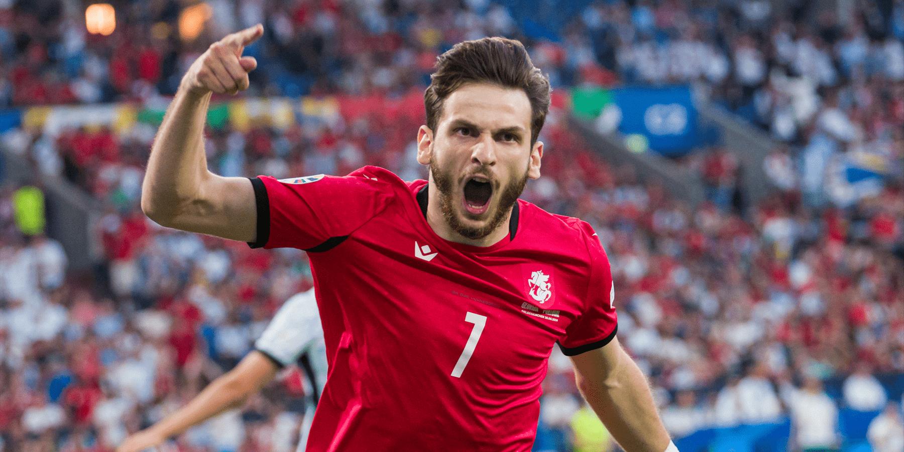 كفارتسخيليا يقود جيورجيا لتأهل تاريخي في “اليورو” بعد الانتصار أمام البرتغال