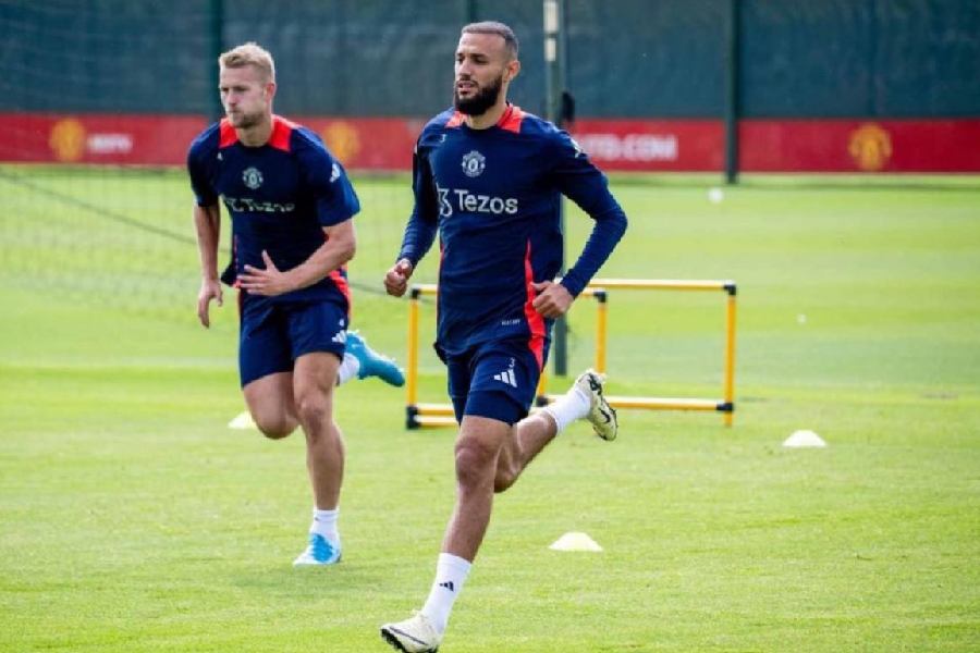 أول ظهور في ملاعب “البريمرليغ”..مزراوي حاضر في مواجهمة مانشستر أمام فولهام