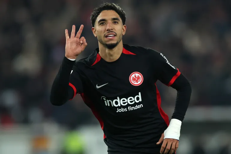 النجم المصري عمر مرموش على بعد خطوة من مانشستر سيتي