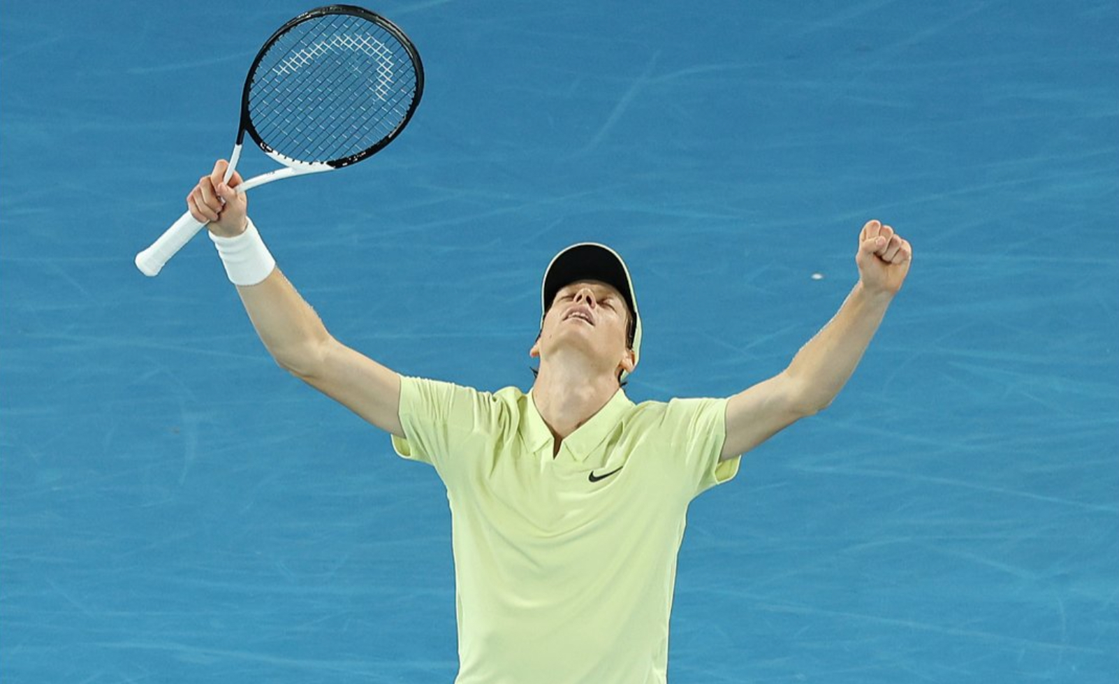 يانيك سينر يتوج بلقب أستراليا ويحقق ثنائية في البطولات الكبرى