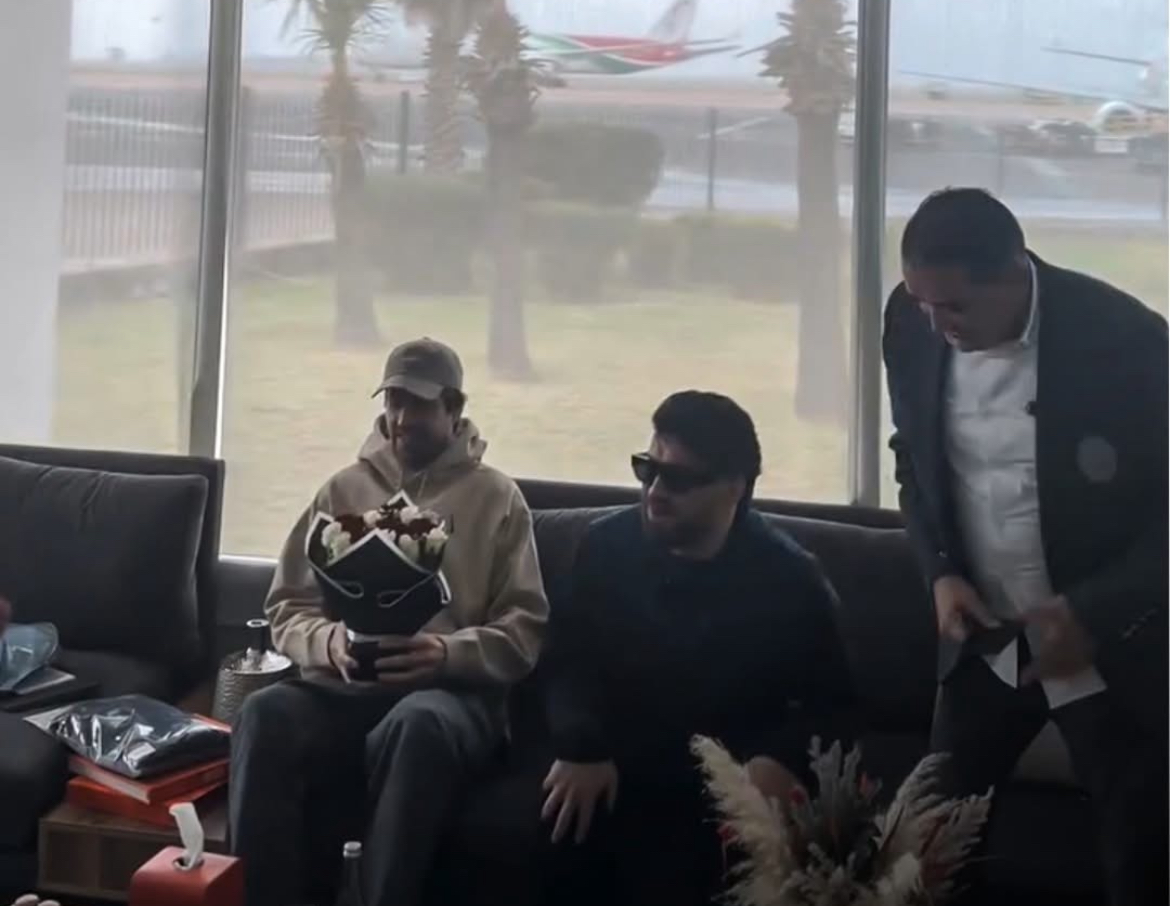 بعد نجاح دوري “الملوك”..بيكيه في المغرب بدعوة من “الستريمر” إلياس المالكي