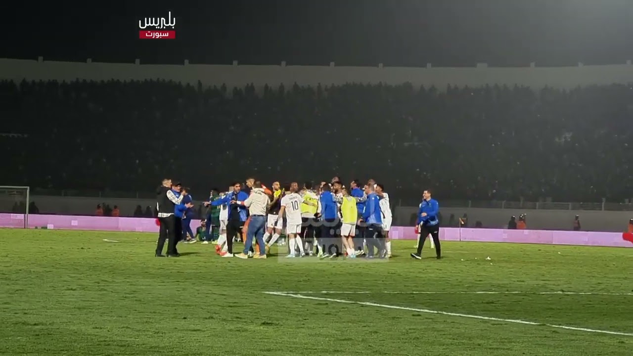 فرحة هستيرية للاعبي الجيش الملكي بعد الفوز على الرجاء بهدفين لصفر بعقر الدار