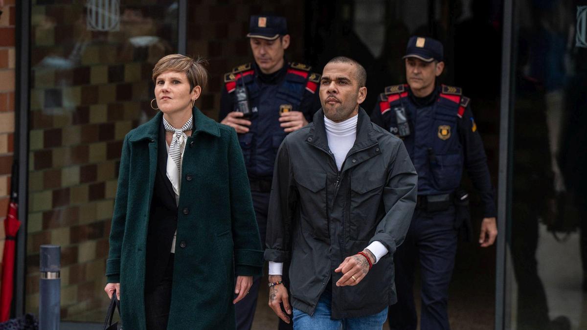 محكمة برشلونة تُلغي إدانة النجم البرازيلي داني ألفيش في قضية اغتصاب