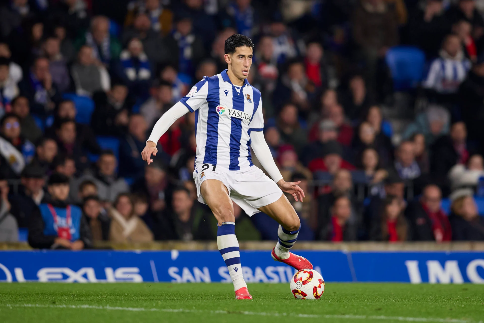 مانشستر يونايتد يسعى للتعاقد مع  أكرد..وريال سوسيداد يرغب في الاحتفاظ به