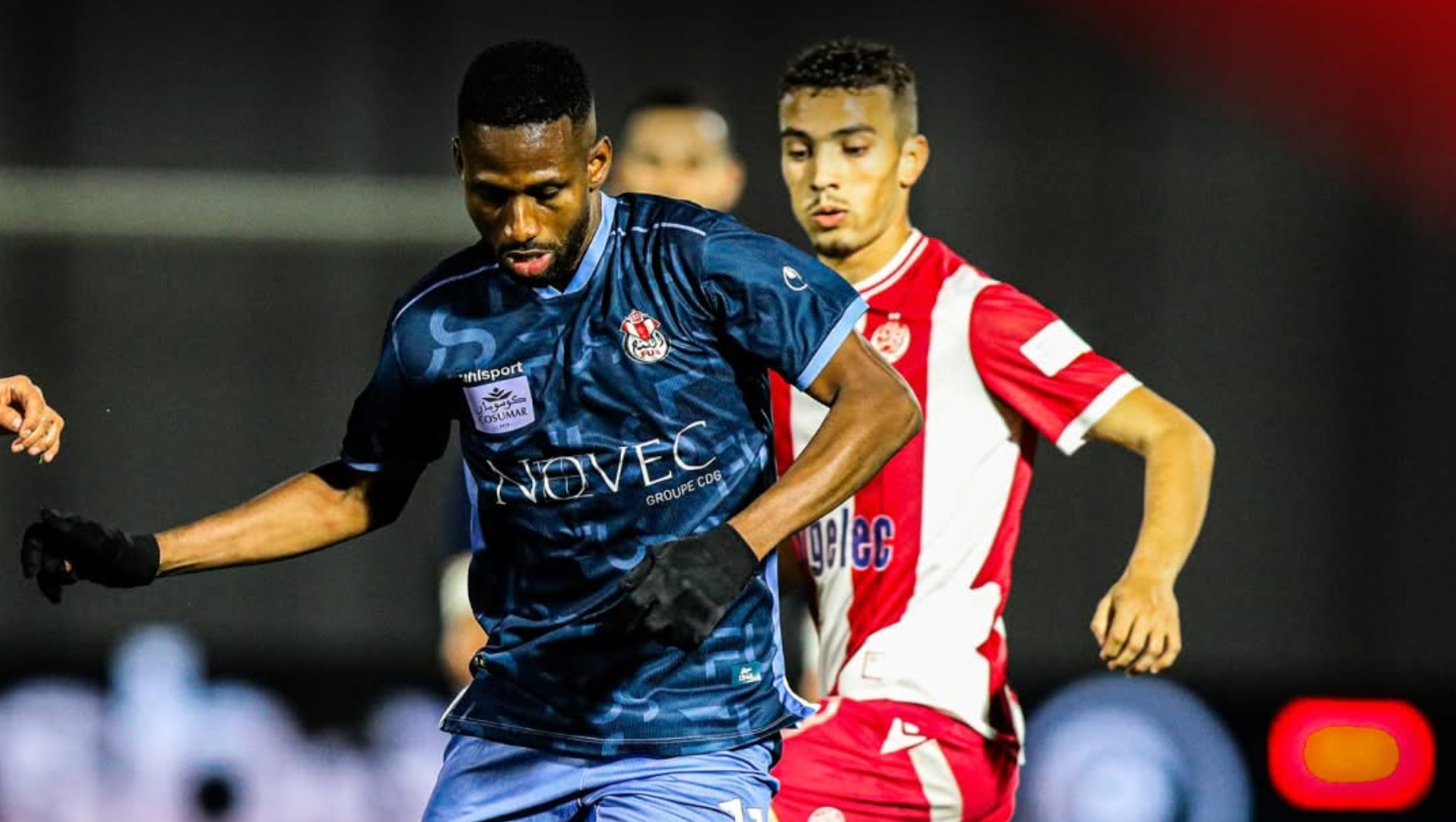 الوداد والفتح الرياضي يتقاسمان النقاط في مباراة دراماتيكية