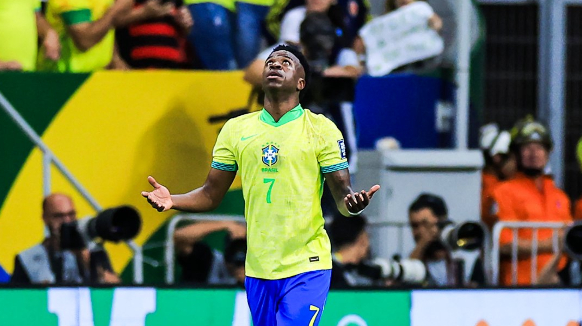 فينيسيوس جونيور يقود البرازيل لانتصار قاتل على كولومبيا