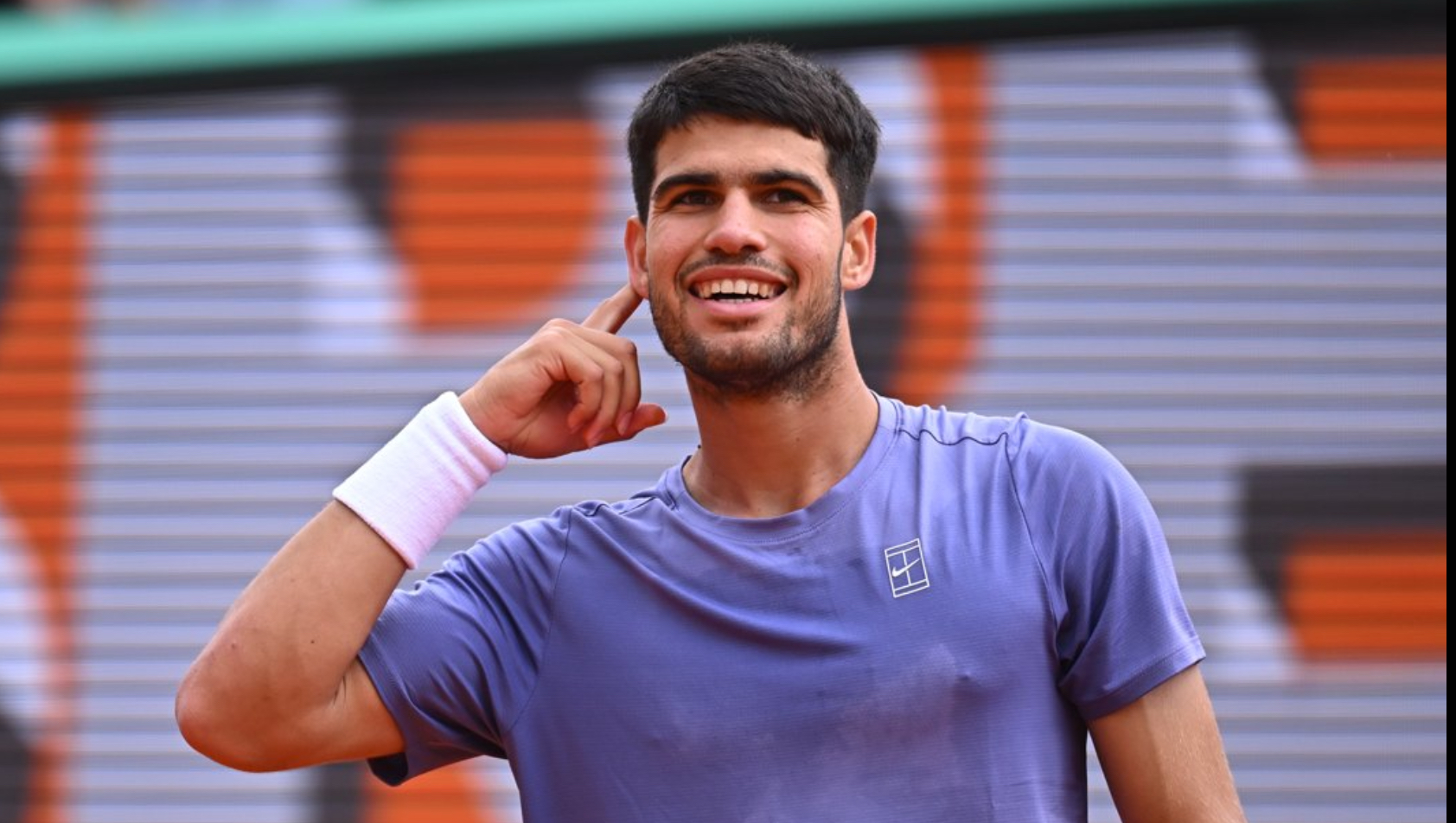 الاسباني كارلوس ألكاراز يتوج في تربة مونتي كارلو بعد الانتصار على الإيطالي موسيتي