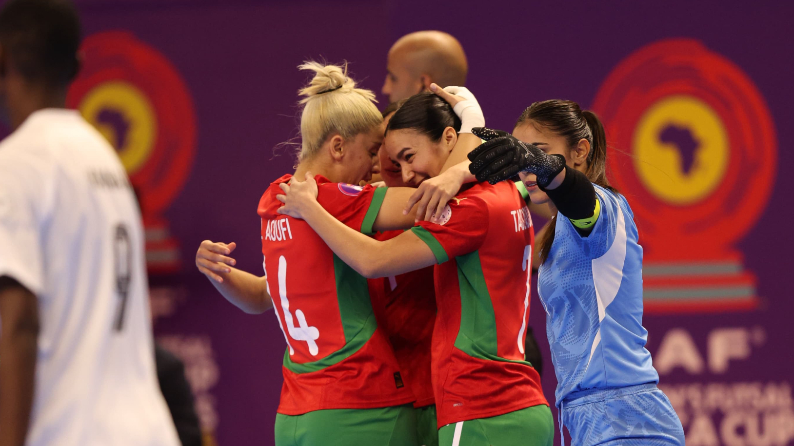 لبؤات القاعة يفتتحن مشوار “كان 2025” بانتصار كاسح على ناميبيا (8-1)