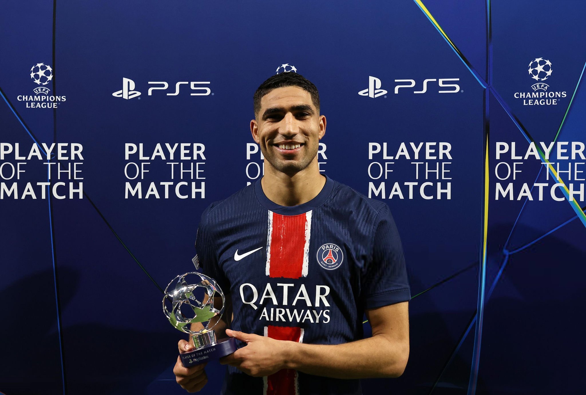 أشرف حكيمي رجل تأهل الPSG إلى نهائي الأبطال.. “لقد عملنا بجد… نحن عائلة ونستحق هذه اللحظة”