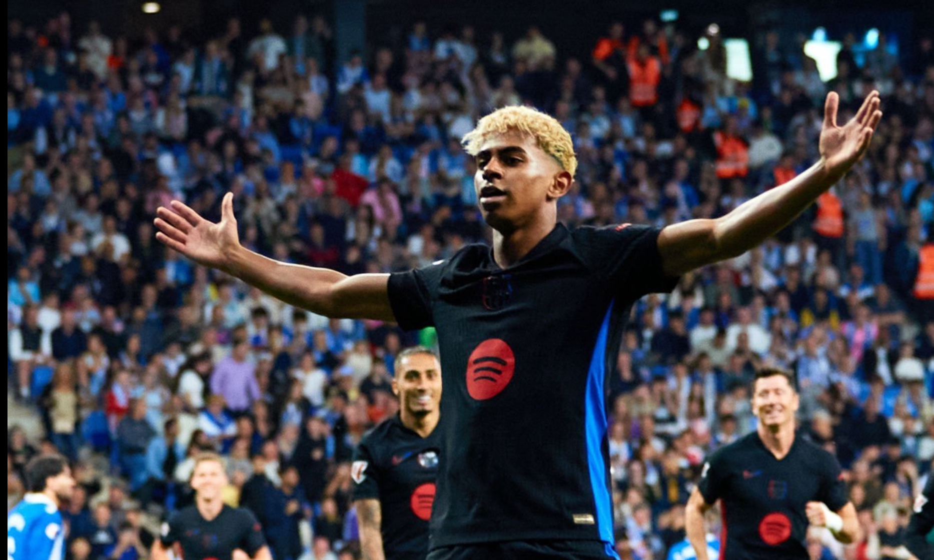 برشلونة يتوج بلقب “الليغا” للمرة الـ28 بعد انتصاره في الديربي على إسبانيول