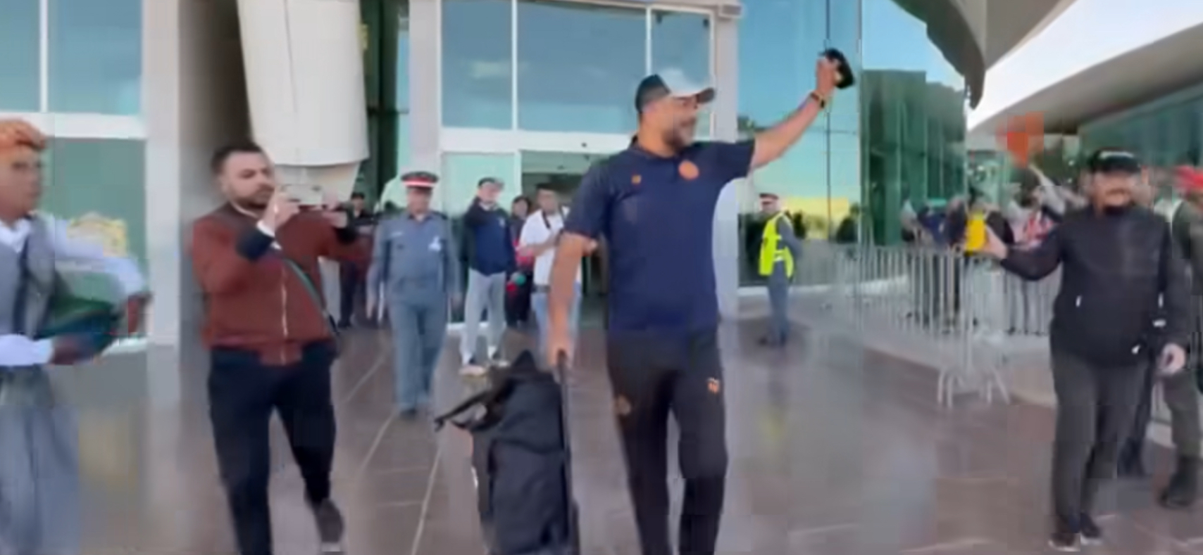 استقبال حافل..بعثة نهضة بركان تعود إلى المغرب بلقب الكونفدرالية الأفريقية