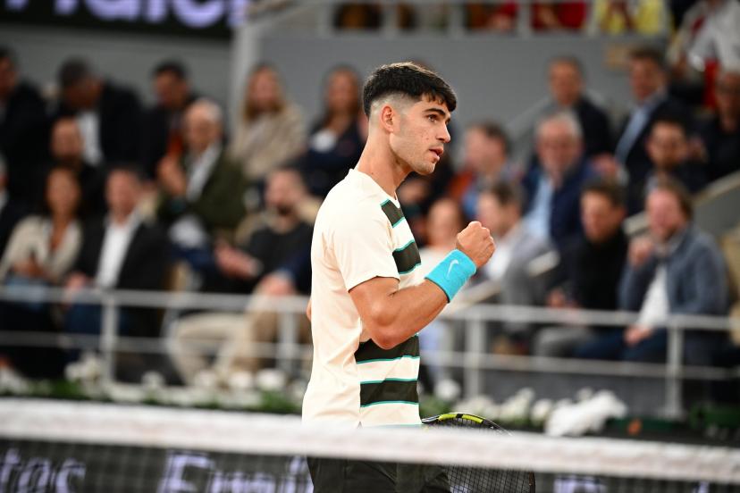 كارلوس ألكاراز يتجاوز ماروزان ويبلغ الدور الثالث من بطولة “رولان غاروس”