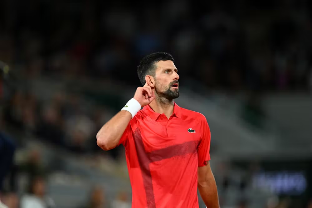 ديوكوفيتش يتأهل إلى نصف نهائي رولان غاروس بعد الفوز على زفيريف