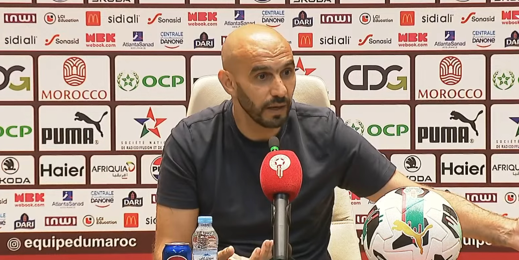 الركراكي يبرر تراجع أداء “الأسود” بإصابات اللاعبين ويؤكد: “نحن في مرحلة البناء قبل كأس إفريقيا”