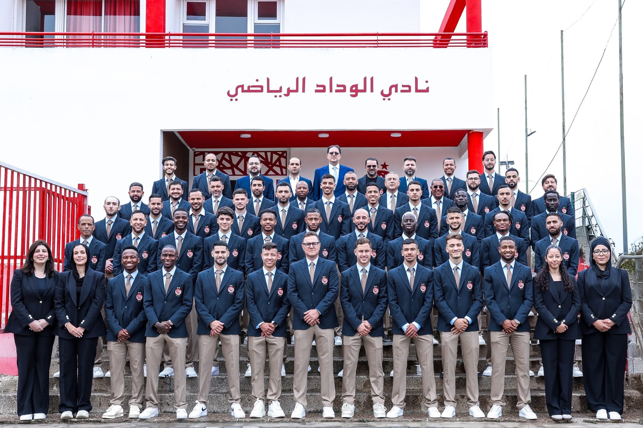 بعثة الوداد تغادر نحو الولايات المتحدة للمشاركة في “مونديال” الأندية