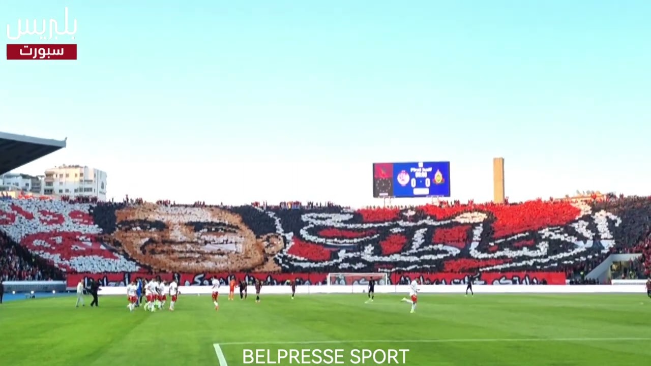 الوينرز تبدع بتيفو رائع في قمة الكلاسيكو