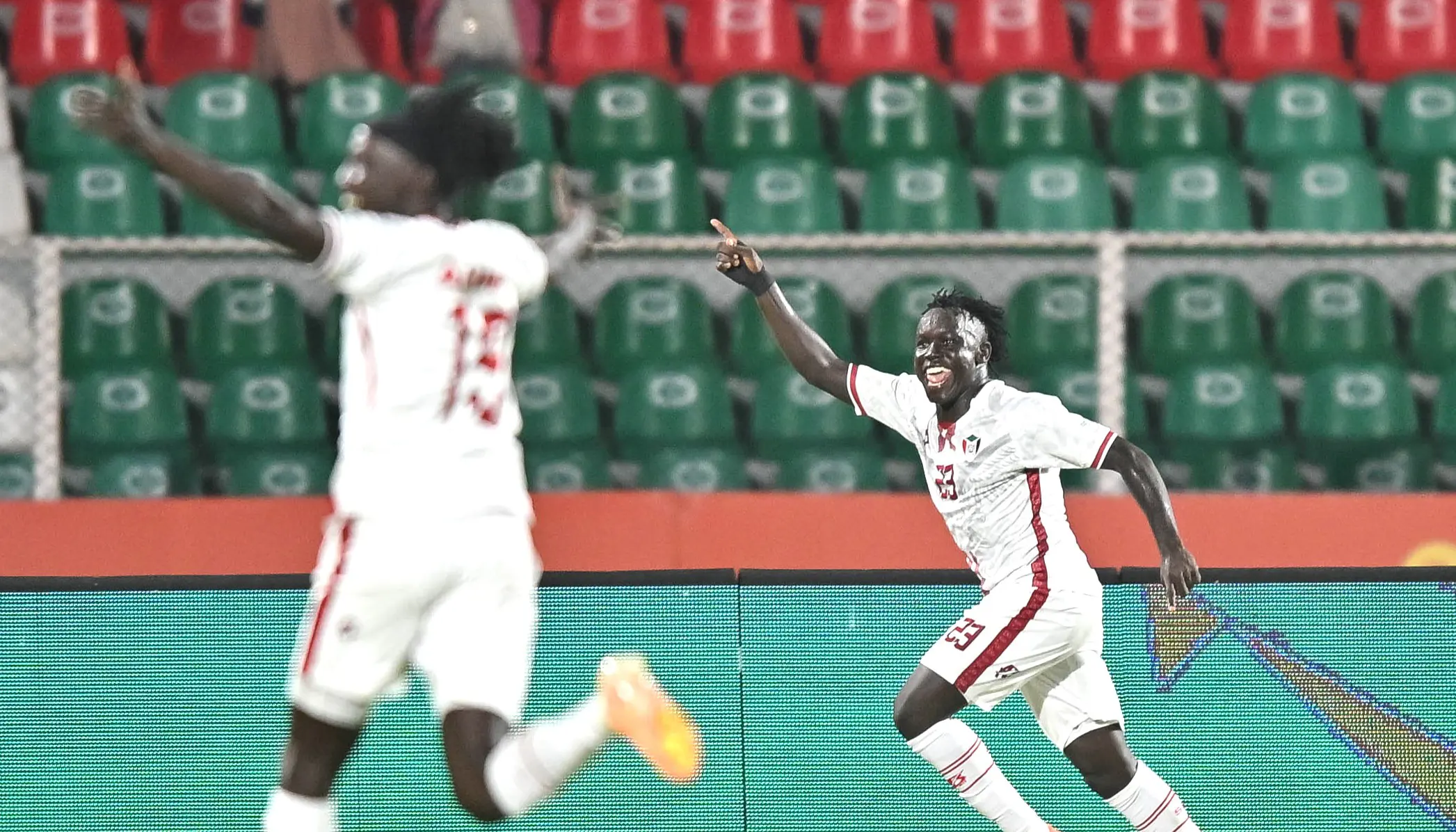 السودان يطيح بالجزائر ويبلغ نصف النهائي لمواجهة مدغشقر