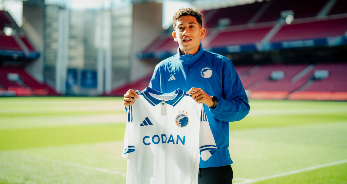 كوبنهاغن يخطف أحمد موهوب من أعين الأندية الأوروبية