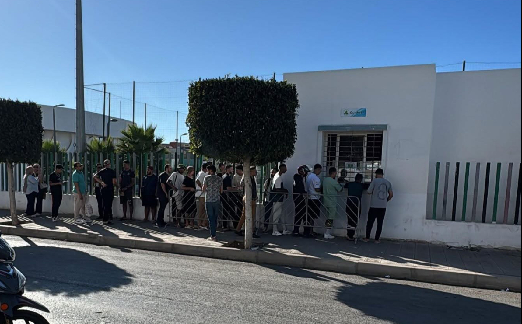 جماهير الجيش الملكي تحتج على غياب البيع الإلكتروني للتذاكر