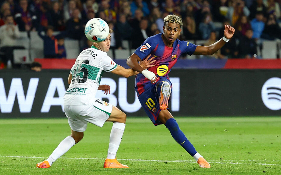 برشلونة ينهض بعد الكلاسيكو بثلاثية في شباك إلتشي