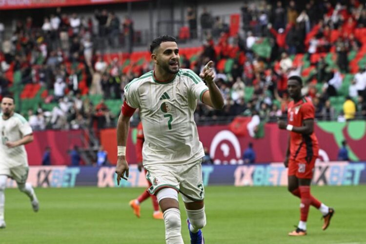 محرز: هدفنا بلوغ نهائي كأس أفريقيا ونؤمن بقوة العمل الجماعي