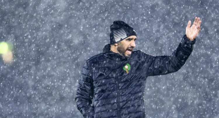 أسود الأطلس يواصلون التحضيرات لمواجهة مالي بحصة مسائية ماطرة