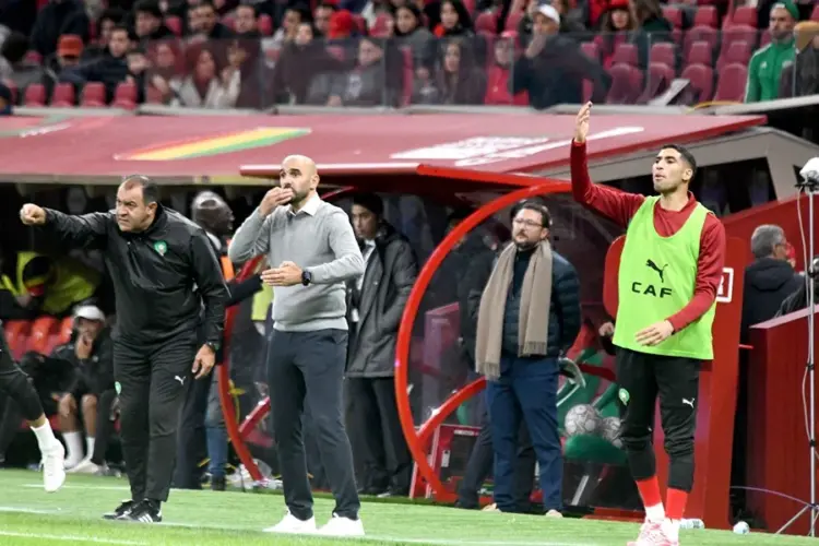 حسابات التأهل.. ماذا يحتاج الأسود لتفادي لعب الثمن في البيضاء؟