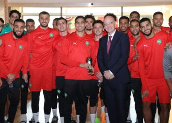 إنفانتينو يتوج حكيمي بجائزة “The Best” بمركب “المعمورة”